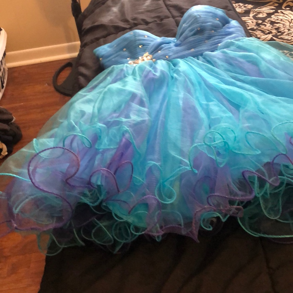 Prom Dress - Picture 3 of 4